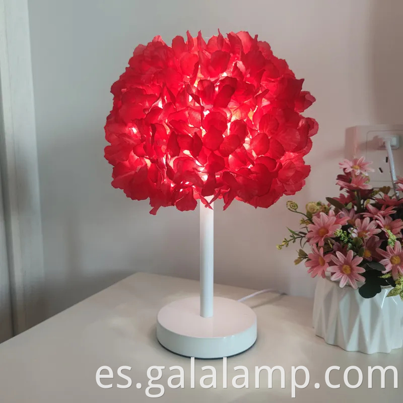 Elegante lámpara de tela versátil para iluminación en el hogar y el evento